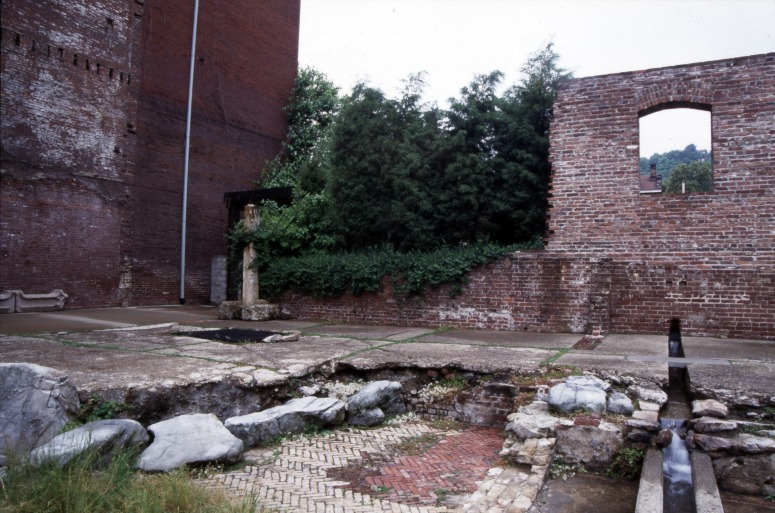 Winifred Lutz, <em>Garden Installation</em>, 1993