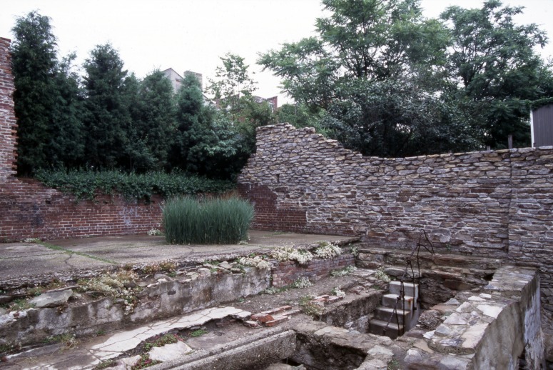 Winifred Lutz, <em>Garden Installation</em>, 1993