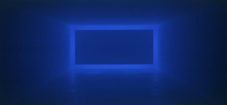 slide IRC.2012.03494 (old number: TUR.J-RI03) showing James Turrell's installation, Rise, at the Mattress Factory, 2002.