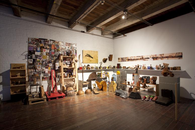 Photograph Depicting Thaddeus Mosley,&nbsp;<em>Thaddeus Mosley: Sculpture (Studio|Home)</em>, 2009 at the Mattress Factory