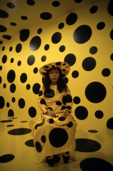 slide IRC.2012.03276 (old number: KUS.Y-D017) showing Yayoi Kusama's installation, Dots Obsession, at the Mattress Factory, 1996.