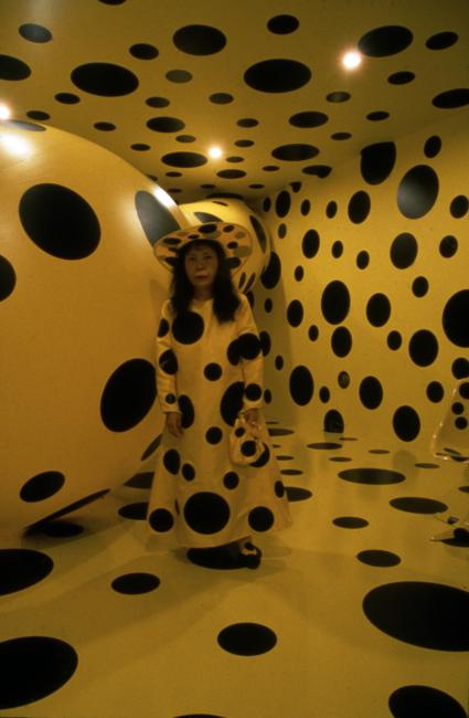 slide IRC.2012.03274 (old number: KUS.Y-D015) showing Yayoi Kusama's installation, Dots Obsession, at the Mattress Factory, 1996.