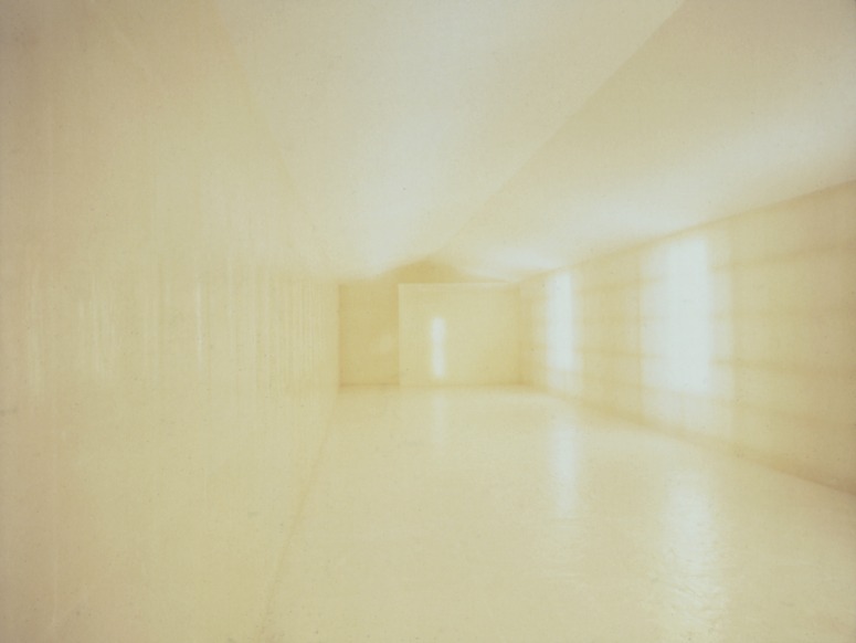 slide IRC.2012.01585 (old number: HIR.G-M001) showing Goro Hirata's installation, Mind Space, at the Mattress Factory, 1999.