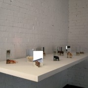 slide IRC.2012.01314 (old number: LAU.O-K003) showing Otis Laubert's installation, Knowing They Are Losing Their Heads, at the Mattress Factory, 1995.