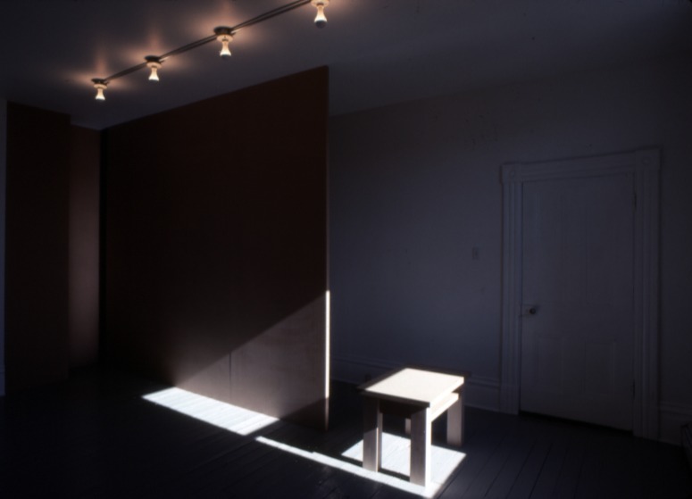 slide IRC.2012.01507 (old number: GRE.M-U025) showing Matthieu Gregoire's untitled installation at the Mattress Factory, 1988.