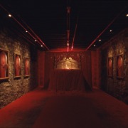 slide IRC.2012.01561 (old number: GU_.D-T004) showing Dexin Gu's installation, 10-30-1999, at the Mattress Factory, 1999.