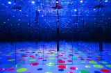Yayoi Kusama, <em>Infinity Dots Mirrored Room</em>, 1996