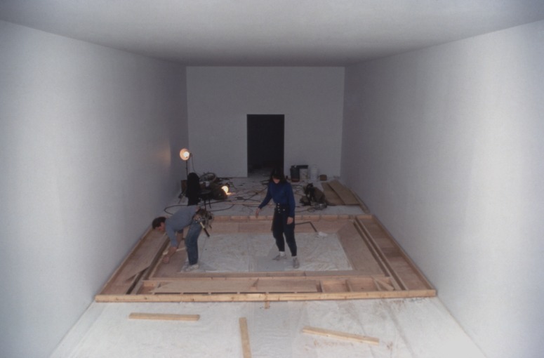 slide IRC.01144 (old number: TUR.J-P007) showing James Turrell's permanent installation, Pleiades, at the Mattress Factory, 1983.