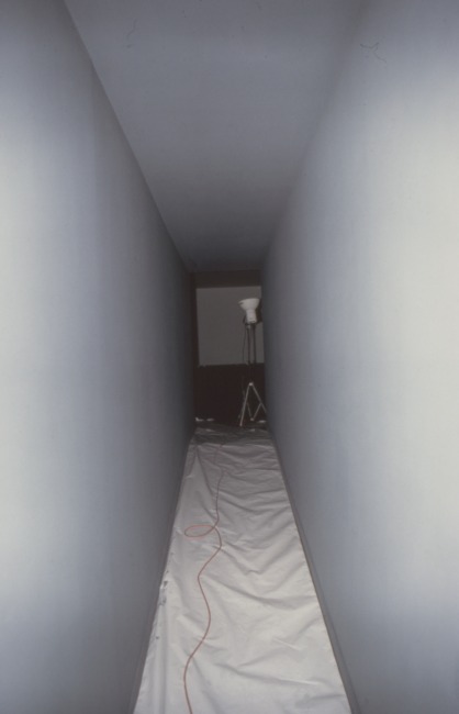 slide IRC.01143 (old number: TUR.J-P006) showing James Turrell's permanent installation, Pleiades, at the Mattress Factory, 1983.