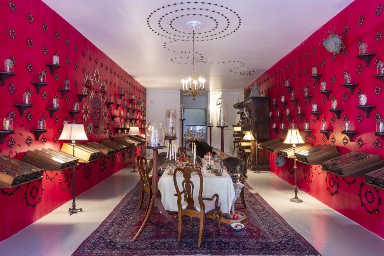 Jennifer Angus, <em>The Museum of All Things</em>, 2020