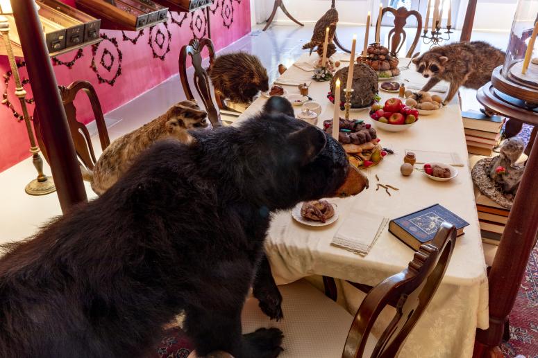 Jennifer Angus, <em>The Museum of All Things</em>, 2020