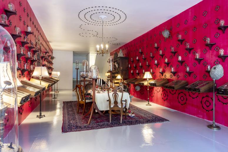 Jennifer Angus, <em>The Museum of All Things</em>, 2020