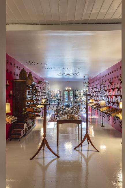 Jennifer Angus, <em>The Museum of All Things</em>, 2020