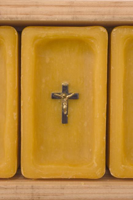 Digital image IRC.2012.04352 showing Angel Delgado's installation, Memorias acumuladas, at the Mattress Factory, 2004.