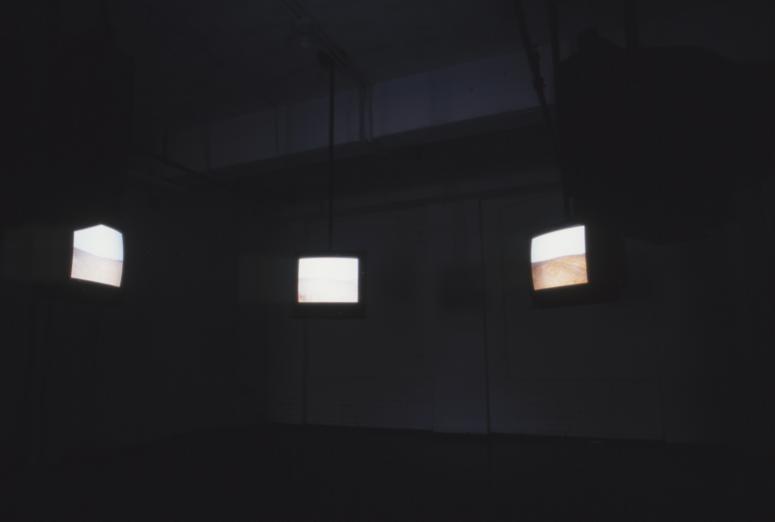 slide IRC.2012.00508 (old number: BLA.D-M021) showing David Blatherwick's installation, Multiple Horizon, at the Mattress Factory, 1998.