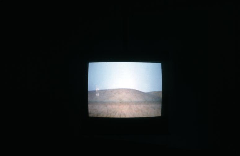 slide IRC.2012.00510 (old number: BLA.D-M023) showing David Blatherwick's installation, Multiple Horizon, at the Mattress Factory, 1998.