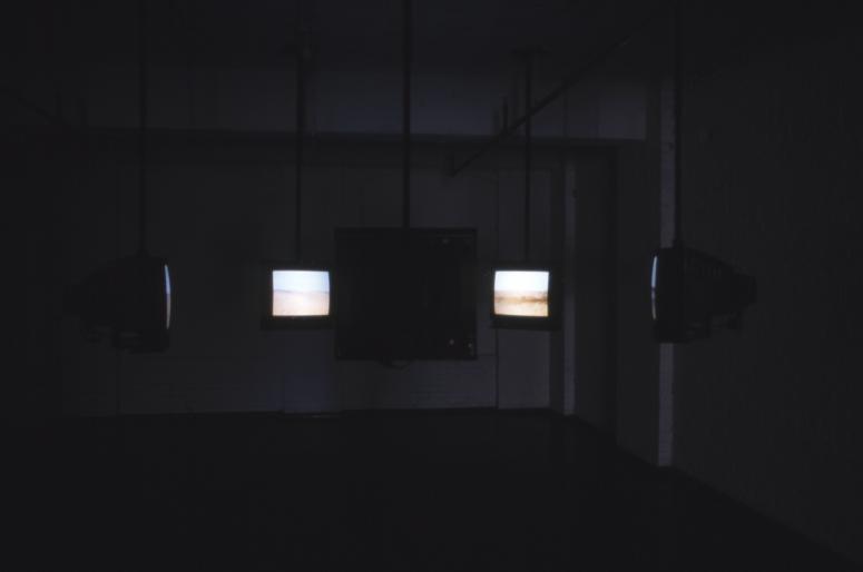 slide IRC.2012.00507 (old number: BLA.D-M020) showing David Blatherwick's installation, Multiple Horizon, at the Mattress Factory, 1998.