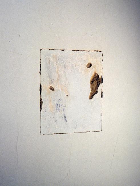 slide IRC.2012.00110 (old number: ANA.W-T001) showing William Anastasi's Trespass installation at the Mattress Factory, 1991.